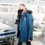 19.03.2021. Kielce. Konferencja wojewody w szpitalu tymczasowym. Na zdjęciu: Zbigniew Koniusz - wojewoda świętokrzyski / Wiktor Taszłow / Radio Kielce