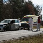 23.03.2021. Lasków. Wypadek na trasie Jędrzejów - Małogoszcz / Wiktor Taszłow / Radio Kielce