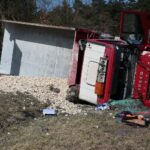 23.03.2021. Lasków. Wypadek na trasie Jędrzejów - Małogoszcz / Wiktor Taszłow / Radio Kielce