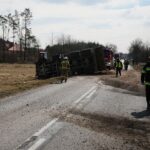 23.03.2021. Lasków. Wypadek na trasie Jędrzejów - Małogoszcz / Wiktor Taszłow / Radio Kielce