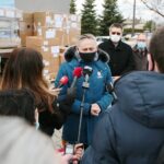 23.03.2021. Kielce. Wojewoda przekazuje sprzęt medyczny szpitalom. Przemawia Zbigniew Koniusz - wojewoda świętokrzyski / Wiktor Taszłow / Radio Kielce