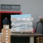 23.03.2021. Kielce. Wojewoda przekazuje sprzęt medyczny szpitalom / Wiktor Taszłow / Radio Kielce