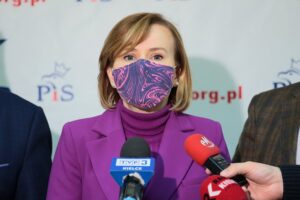 25.03.2021. Kielce. Konferencja Prawa i Sprawiedliwości. Na zdjęciu: Anna Krupka - wiceminister sportu / Wiktor Taszłow / Radio Kielce