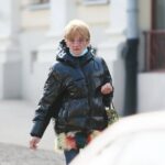 24.02.2021. Kielce. Ludzie nie zakrywaja nosa i ust / Wiktor Taszłow / Radio Kielce