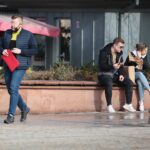 24.02.2021. Kielce. Ludzie nie zakrywaja nosa i ust / Wiktor Taszłow / Radio Kielce