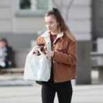 24.02.2021. Kielce. Ludzie nie zakrywaja nosa i ust / Wiktor Taszłow / Radio Kielce