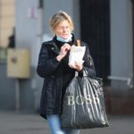 24.02.2021. Kielce. Ludzie nie zakrywaja nosa i ust / Wiktor Taszłow / Radio Kielce