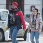 24.02.2021. Kielce. Ludzie nie zakrywaja nosa i ust / Wiktor Taszłow / Radio Kielce