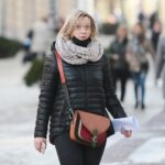 24.02.2021. Kielce. Ludzie nie zakrywaja nosa i ust / Wiktor Taszłow / Radio Kielce