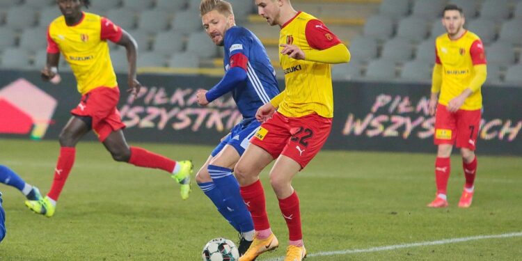 26.03.2021. Kielce. Mecz Korona Kielce - Miedź Legnica / Wiktor Taszłow / Radio Kielce