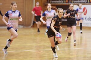 27.03.2021. Kielce. 14. kolejka I ligi piłkarek ręcznych Suzuki Korona Handball - MKS Karczew / Wiktor Taszłow / Radio Kielce