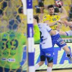 27.03.2021. Kielce. Mecz 18. kolejki PGNiG Superligi. Łomża Vive - MMTS Kwidzyn. Na zdjęciu: Alex Dujszebajew / Wiktor Taszłow / Radio Kielce
