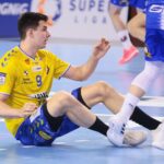 27.03.2021. Kielce. Mecz 18. kolejki PGNiG Superligi. Łomża Vive - MMTS Kwidzyn. Na zdjęciu: Szymon Sićko / Wiktor Taszłow / Radio Kielce