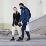 28.03.2021. Cedzyna. Łamanie nakazu noszenia maseczek / Wiktor Taszłow / Radio Kielce