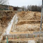 29.03.2021. Nowa Słupia. Budowa Parku Dziedzictwa Gór Świętokrzyskich / Wiktor Taszłow / Radio Kielce