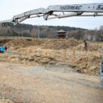 29.03.2021. Nowa Słupia. Budowa Parku Dziedzictwa Gór Świętokrzyskich / Wiktor Taszłow / Radio Kielce