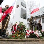 01.03.2021. Kielce. Cmentarz na Piaskach. Obchody Narodowego Dnia Pamięci Żołnierzy Wyklętych / Wiktor Taszłow / Radio Kielce