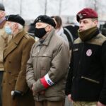 01.03.2021. Kielce. Cmentarz na Piaskach. Obchody Narodowego Dnia Pamięci Żołnierzy Wyklętych / Wiktor Taszłow / Radio Kielce