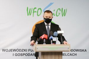 01.03.2021. Kielce. Wojewódzki Fundusz Ochrony Środowiska w Kielcach. Konferencja prasowa. Na zdjęciu: Ryszard Gliwiński - prezes WFOŚiGW w Kielcach / Wiktor Taszłow / Radio Kielce