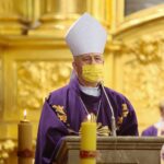 01.03.2021. Kielce. Bazylika katedralna. Msza święta w intencji żołnierzy wyklętych / Wiktor Taszłow / Radio Kielce