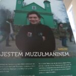 04.03.2021. Chmielnik. Ośrodek Edukacyjno-Muzealny „Świętokrzyski Sztetl”. Wystawa „Jestem stąd. Polska wielu narodów” / Wiktor Taszłow / Radio Kielce