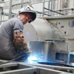 05.03.2021. Starachowice. Zakłady MAN / Wiktor Taszłow / Radio Kielce