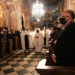 08.03.2021. Jędrzejów. Msza święta, w trakcie której poświęcona została kaplica bł. Wincentego Kadłubka / Wiktor Taszłow / Radio Kielce