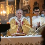 08.03.2021. Jędrzejów. Msza święta, w trakcie której poświęcona została kaplica bł. Wincentego Kadłubka. Na zdjęciu: abp Marek Jędraszewski, metropolita krakowski / Wiktor Taszłow / Radio Kielce