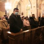 08.03.2021. Jędrzejów. Msza święta, w trakcie której poświęcona została kaplica bł. Wincentego Kadłubka / Wiktor Taszłow / Radio Kielce