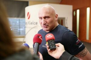 12.03.2021. Kielce. Konferencja prasowa dotycząca leczenia Hani Terleckiej. Na zdjęciu: Marcin Najman - były bokser i zawodnik MMA / Wiktor Taszłow / Radio Kielce