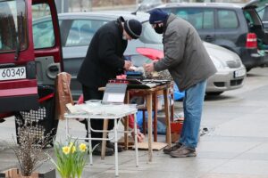 13.03.2021. Kielce. Giełda kolekcjonerska / Wiktor Taszłow / Radio Kielce