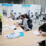 14.03.2021. Kielce. Szczepienia przeciw COVID-19 w Szpitalu Tymczasowym / Wiktor Taszłow / Radio Kielce