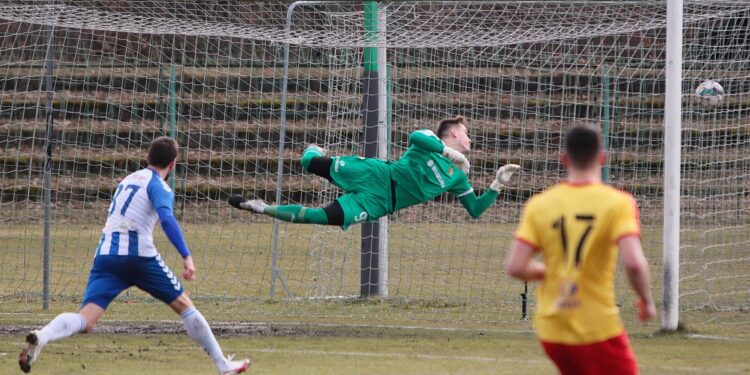 14.03.2021. Kielce. Mecz 24. kolejki III ligi: Korona II Kielce - Wisła Puławy / Wiktor Taszłow / Radio Kielce