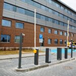 15.03.2021. Kielce. Parking przed starostwem powiatowym / Wiktor Taszłow / Radio Kielce