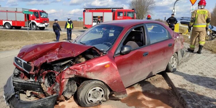 13.03.2021 Ćmielów. Wypadek na obwodnicy / Ratownictwo Powiatu Ostrowieckiego