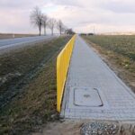 21.03.2021. Wyszmontów. Istniejący chodnik / Emilia Sitarska / Radio Kielce