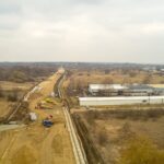 25.03.2021. Ostrowiec Świętokrzyski. Budowa łącznika ulic Furmańskiej i Chrzanowskiego / UM Ostrowiec Św.