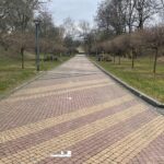 06.04.2021. Sandomierz. Podwale Dolne. Nowe miejsce na sprzedaż pamiątek turystycznych / Grażyna Szlęzak-Wójcik / Radio Kielce