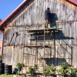 Deskal w Chrobrzu. Na zdjęciu: Arkadiusz Andrejkow / Spływy kajakowe Nidą Chroberz