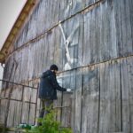 Deskal w Chrobrzu. Na zdjęciu: Arkadiusz Andrejkow / Spływy kajakowe Nidą Chroberz