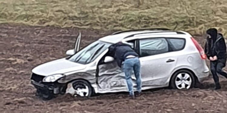 16.04.2021. Straszniów Gumienicki. Wypadek / słuchacz Radia Kielce