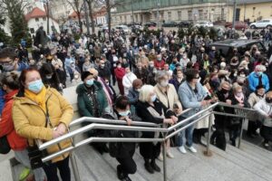 10.04.2021. Łódź. Bazylika Archikatedralna pw. św. Stanisława Kostki. Msza święta pogrzebowa Krzysztofa Krawczyka / PAP/Roman Zawistowski