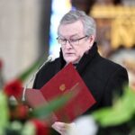 10.04.2021. Łódź. Bazylika Archikatedralna pw. św. Stanisława Kostki. Msza święta pogrzebowa Krzysztofa Krawczyka. Na zdjęciu: Piotr Gliński - wicepremier, minister kultury, dziedzictwa narodowego i sportu / PAP/Grzegorz Michałowski