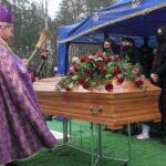 10.04.2021. Grotniki. Uroczystości pogrzebowe Krzysztofa Krawczyka. Na zdjęciu: bp Antoni Długosz / PAP/Roman Zawistowski
