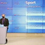 14.04.2021. Warszawa. Minister zdrowia Adam Niedzielski podczas konferencji prasowej transmitowanej z siedziby KPRM / Leszek Szymański / PAP