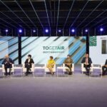 23.04.2021. Warszawa. Trzeci dzień szczytu klimatycznego TOGETAIR. Na zdjęciu (od lewej): Przemysław Białkowski - dziennikarz, Michał Kurtyka - minister klimatu i środowiska, Lidia Ułanowska - dyrektor Departamentu Polityki Senioralnej w MRiPS, Jadwiga Emilewicz - przewodnicząca Parlamentarnego Zespołu ds. Gospodarki Zeroemisyjnej i Europejskiego Zielonego Ładu, Jan Tabor - zastępca Dyrektora Generalnego Lasów Państwowych, Adam Abramowicz - rzecznik Małych i Średnich Przedsiębiorstw, Cezary Albrecht - członek Zarządu T-Mobile Polska / PAP/Leszek Szymański