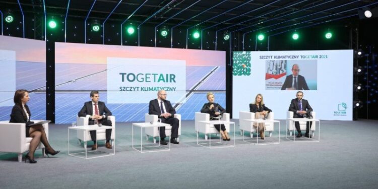23.04.2021. Warszawa. Trzeci dzień szczytu klimatycznego TOGETAIR / PAP/Leszek Szymański
