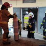 01.04.2021. Włoszczowa. Awaria instalacji tlenowej w Szpitalu Powiatowym we Włoszczowie / PSP Włoszczowa