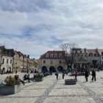 11.04.2021 Sandomierz. Turyści / Grażyna Szlęzak-Wójcik / Radio Kielce