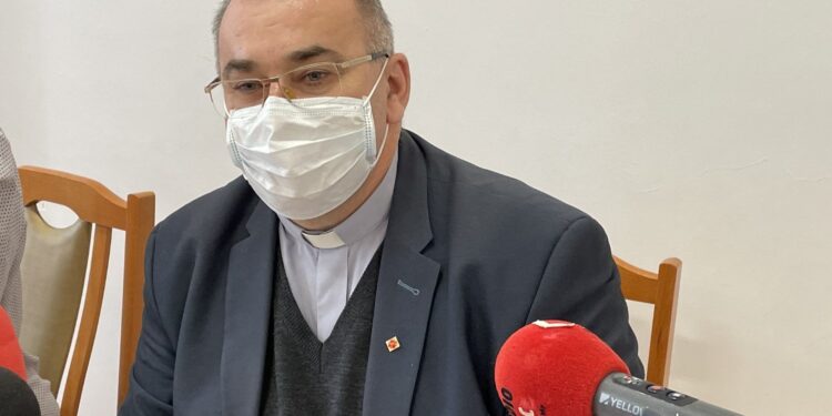21.04.2021. Sandomierz. Na zdjęciu: ks. Bogusław Pitucha dyrektor Caritas Diecezji Sandomierskiej / Grażyna Szlęzak-Wójcik / Radio Kielce
